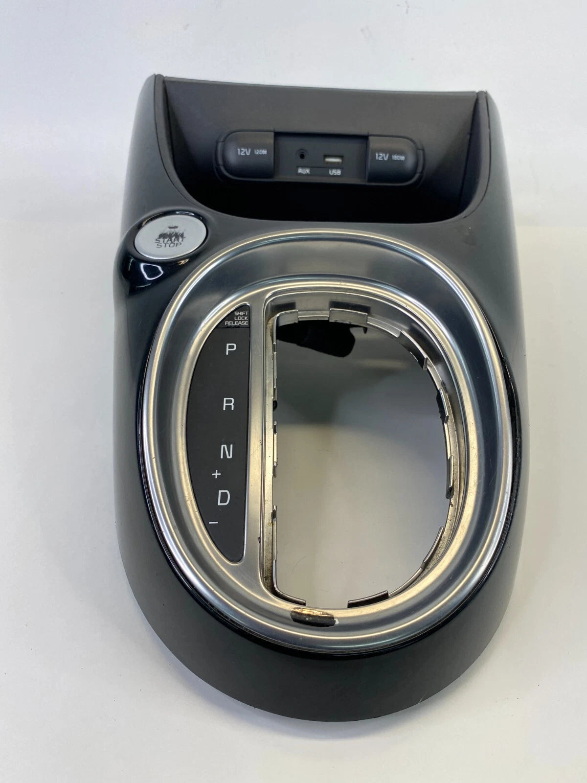 14-19 KIA SOUL CENTER CONSOLE A/T SHIFTER BEZEL TRIM W/ START BUTTON 84630-B2000