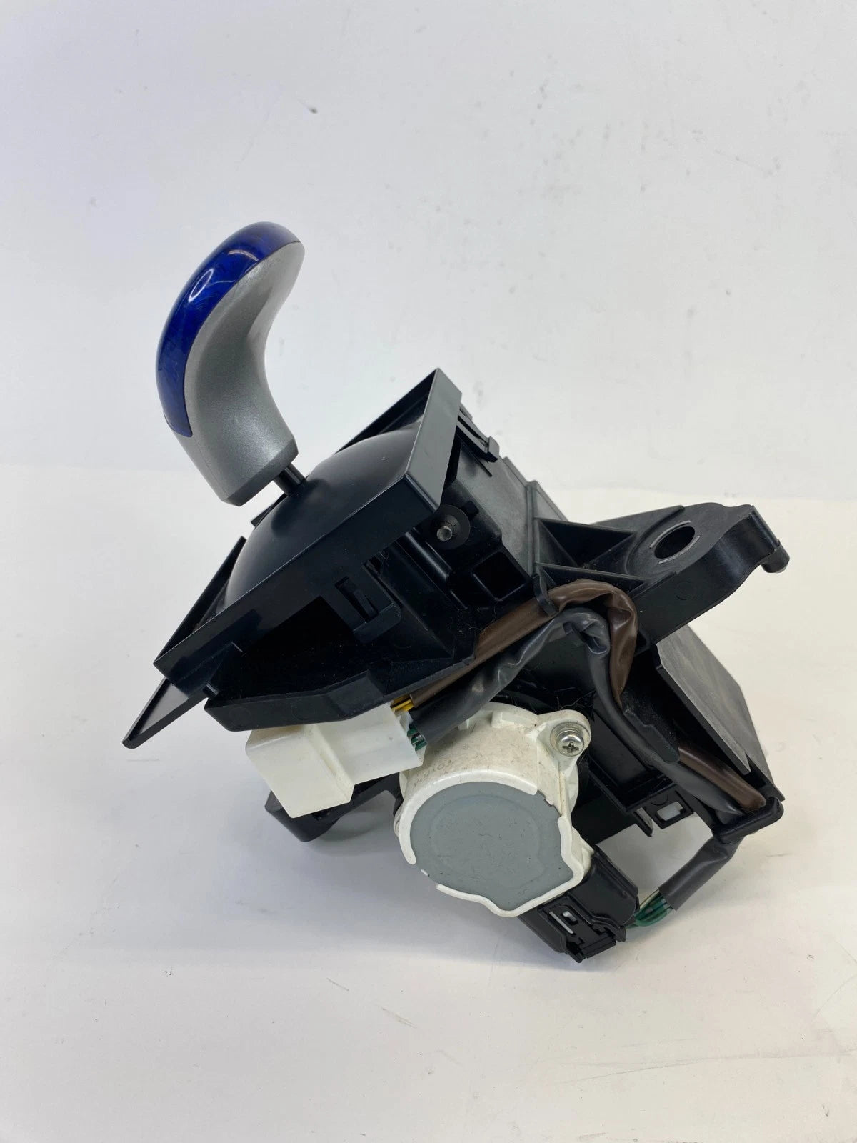 10-15 TOYOTA PRIUS AUTOMATIC TRANSMISSION SHIFT SHIFTER LEVER HANDLE 75C583-LHD