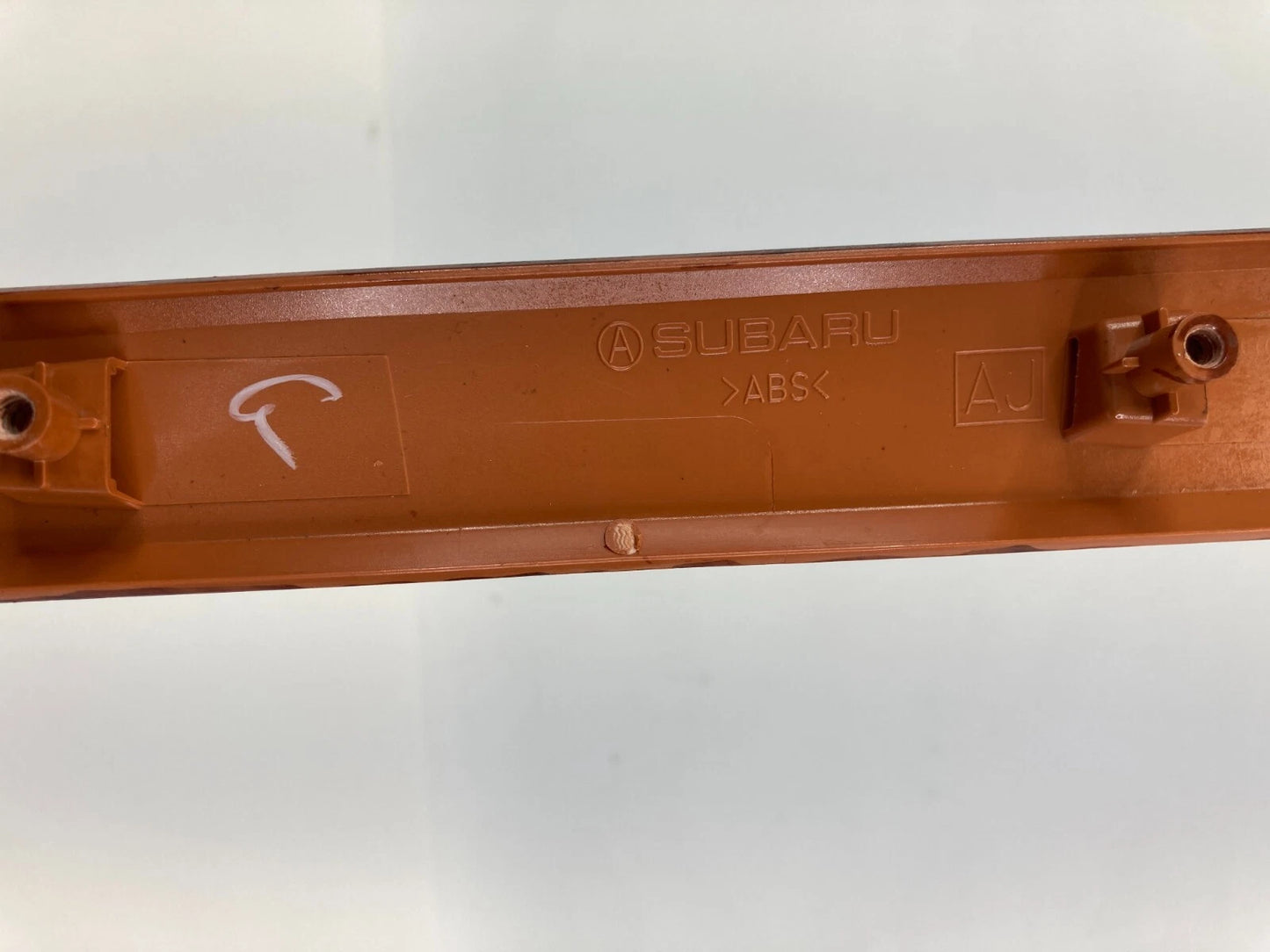 2010-2013 SUBARU OUTBACK FRONT RIGHT SIDE INTERIOR DOOR TRIM MOLDING 94218AJ04A