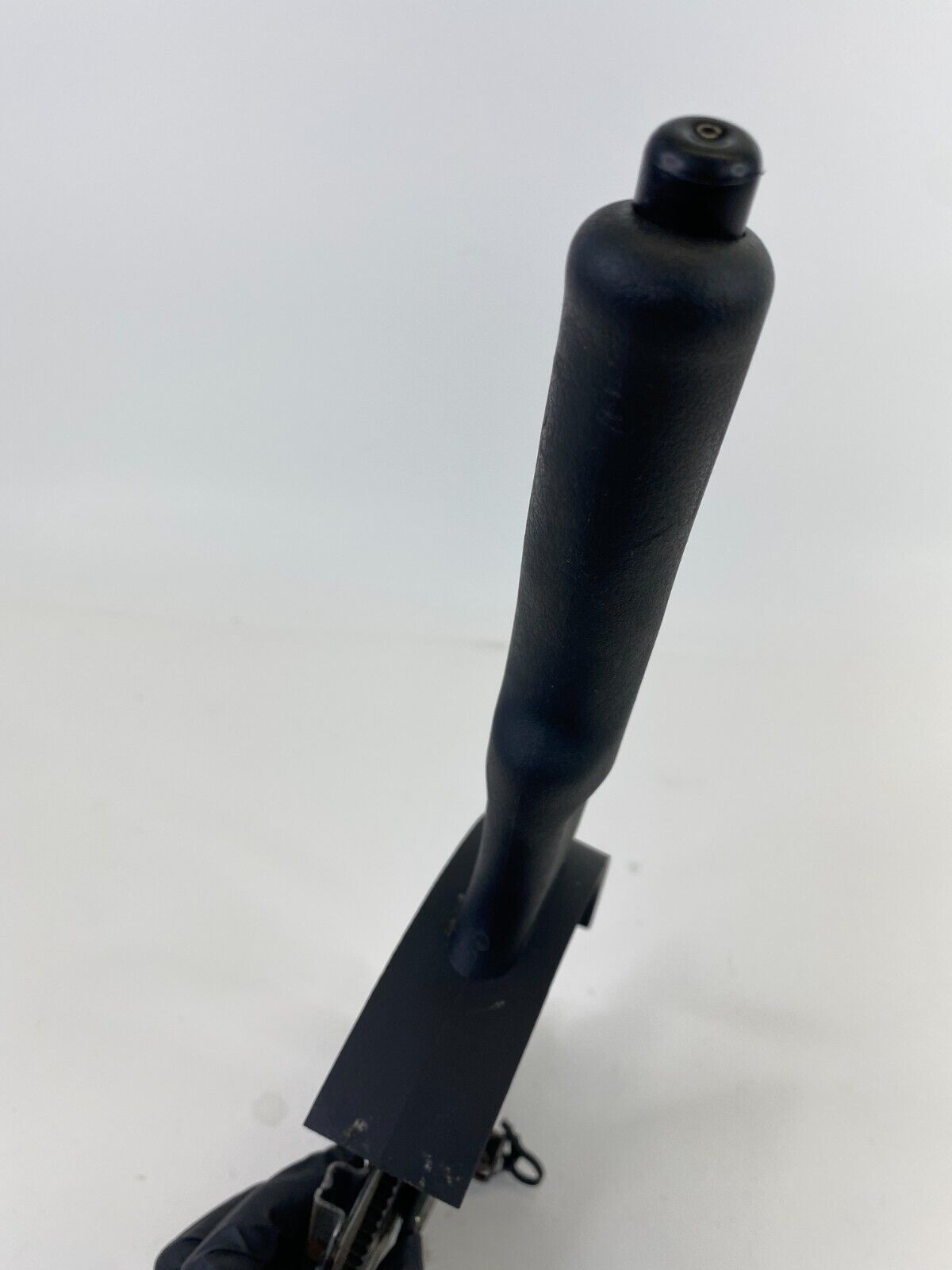 1996-2004 Nissan Pathfinde 3.5L V6 Emergency Parking Brake Handle Lever Control