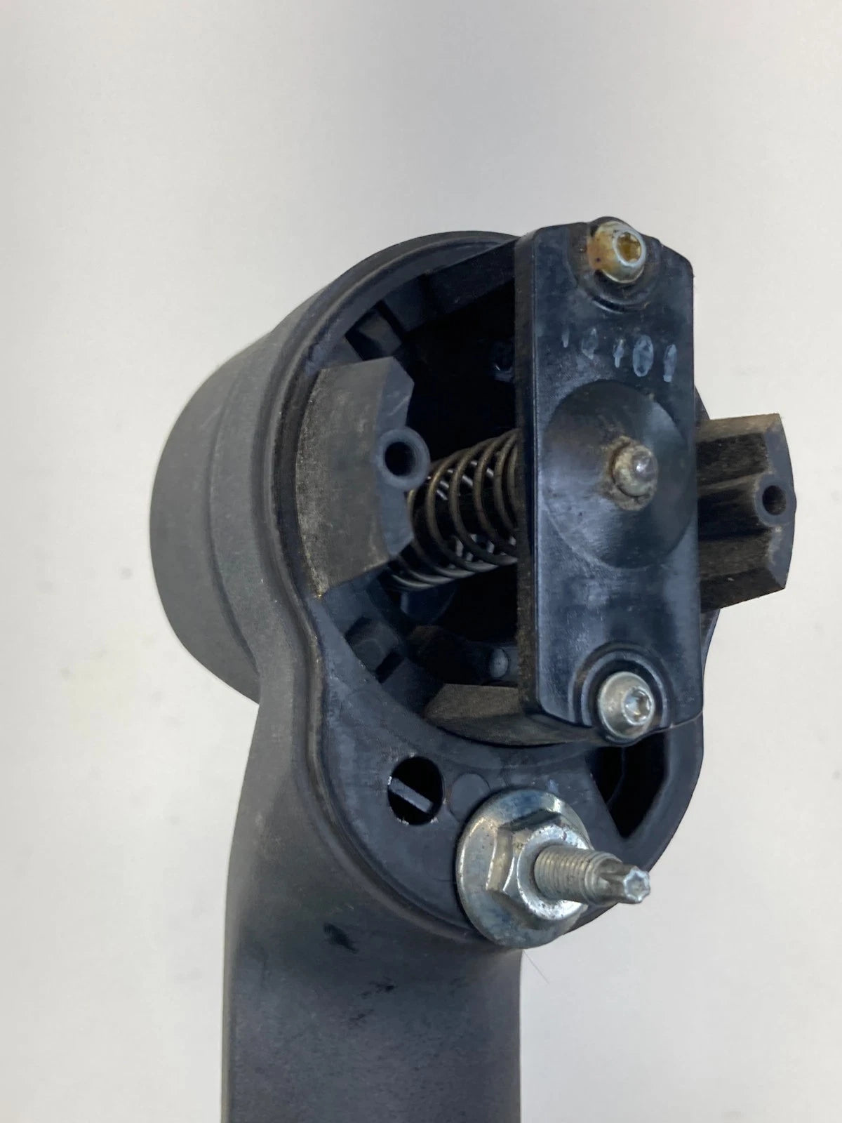 2010-2012 JEEP LIBERTY REAR RIGHT BACK SIDE EXTERIOR DOOR HANDLE OEM