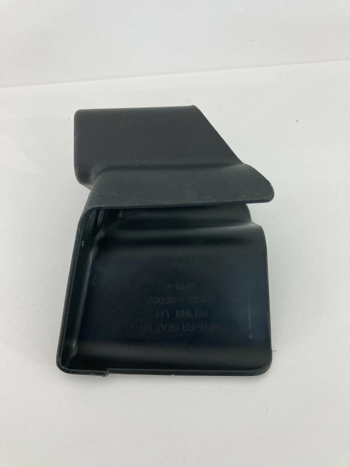 2004 2005 2006 KIA AMANTI SEDAN REAR RIGHT SIDE TRACK END COVER PANEL 885673F002
