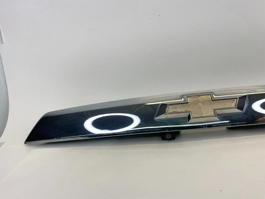 10-15 CHEVROLET EQUINOX LIFTGATE DECK LID APPLIQUE MOLDING W/ CAMERA 22869811