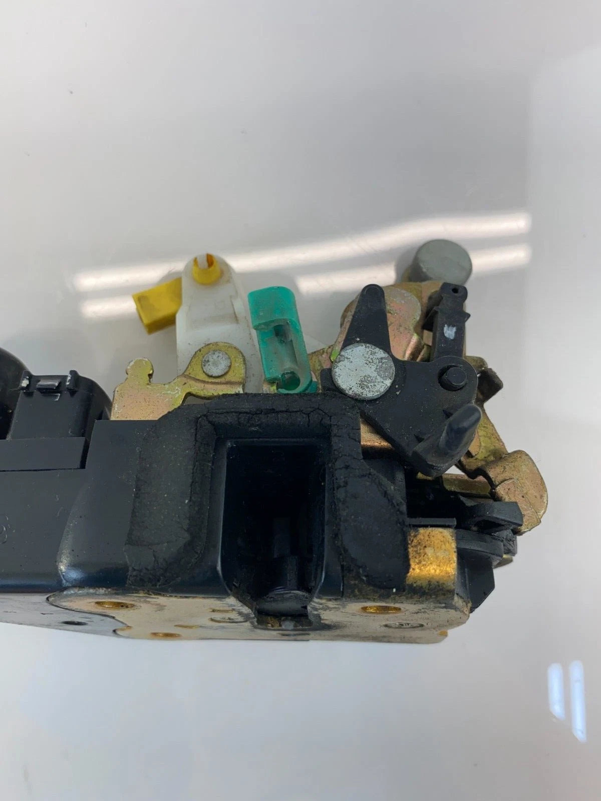 2005-2010 JEEP GRAND CHEROKEE REAR LEFT SIDE DOOR LOCK LATCH ACTUATOR ASSY OEM