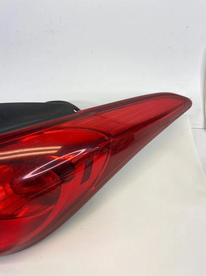 2011-2013 HYUNDAI ELANTRA SEDAN REAR RIGHT PASSENGER OUTER TAIL LIGHT TAILLIGHT