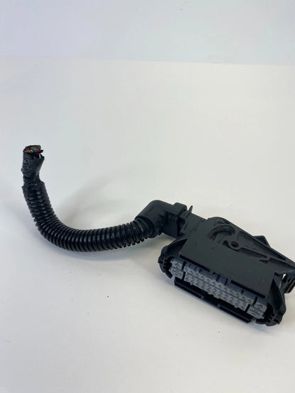 12-19 Fiat 500 FWD 1.4L AT ABS Pump Anti Lock Brake Module Plug Relay Connector