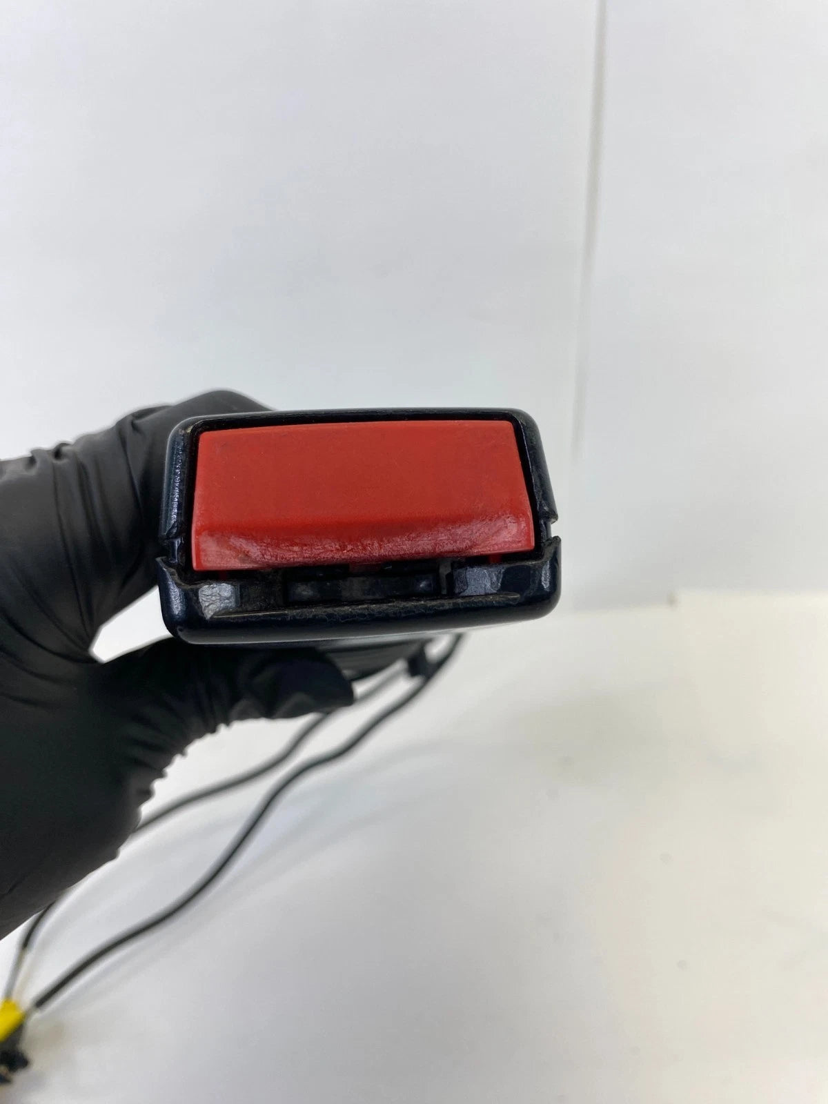 2007-2009 MERCEDES GL450 FRONT LEFT DRIVER SEAT BELT BUCKLE ASSEMBLY OEM