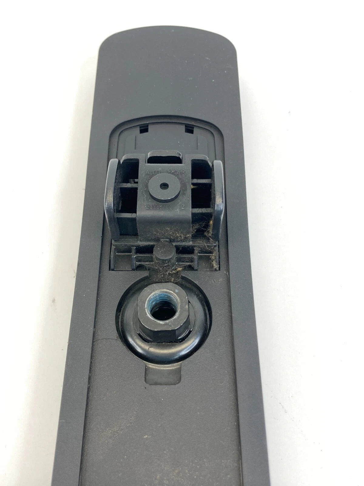 08 09 10 11 FORD FOCUS SEDAN FRONT RIGHT SEAT BELT HEIGHT ADJUSTMENT 34005613