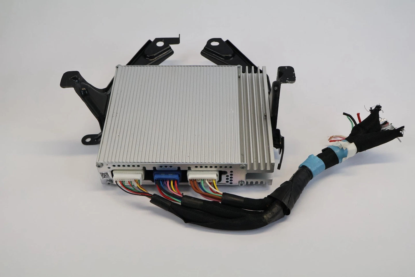 2010 2011 2012 TOYOTA PRIUS RADIO AUDIO AMPLIFIER AMP HARMAN BECKER 82680-0W621