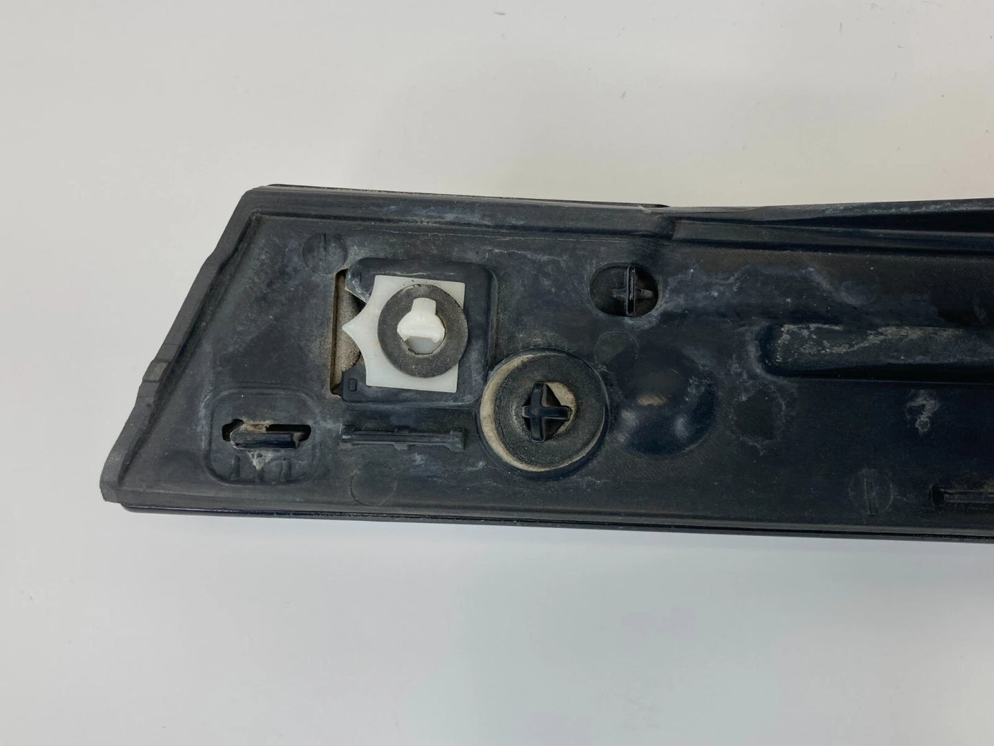 09-14 VW ROUTAN TRUNK TAILGATE FINISH GARNISH TRIM HANDLE LICENSE LIGHT MOLDING