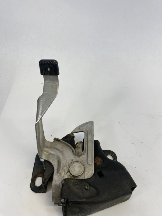 2005-2007 HONDA ODYSSEY FRONT HOOD LATCH LOCK RELEASE ASSEMBLY OEM