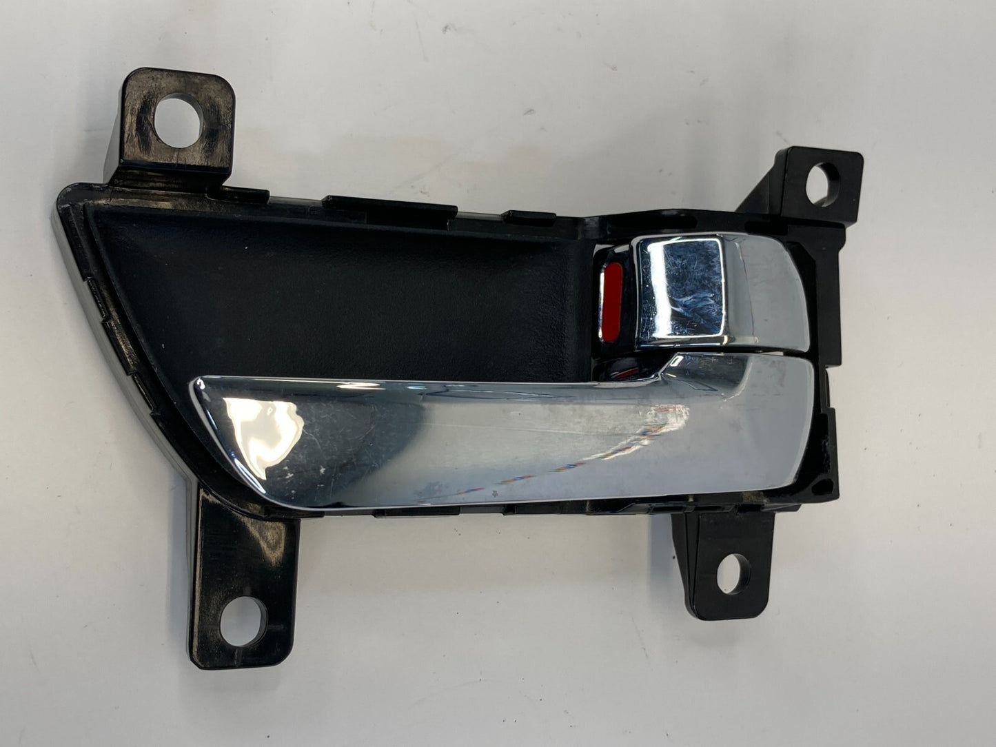 2011 2012 2013 Kia Sorento Front Right Passenger Side Interior Door Handle OEM