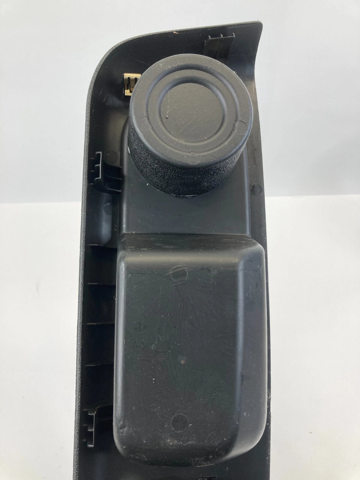 09-17 CHEVROLET TRAVERSE REAR LEFT SIDE 3RD THIRD ROW ARM REST W/ CUP HOLDER OEM