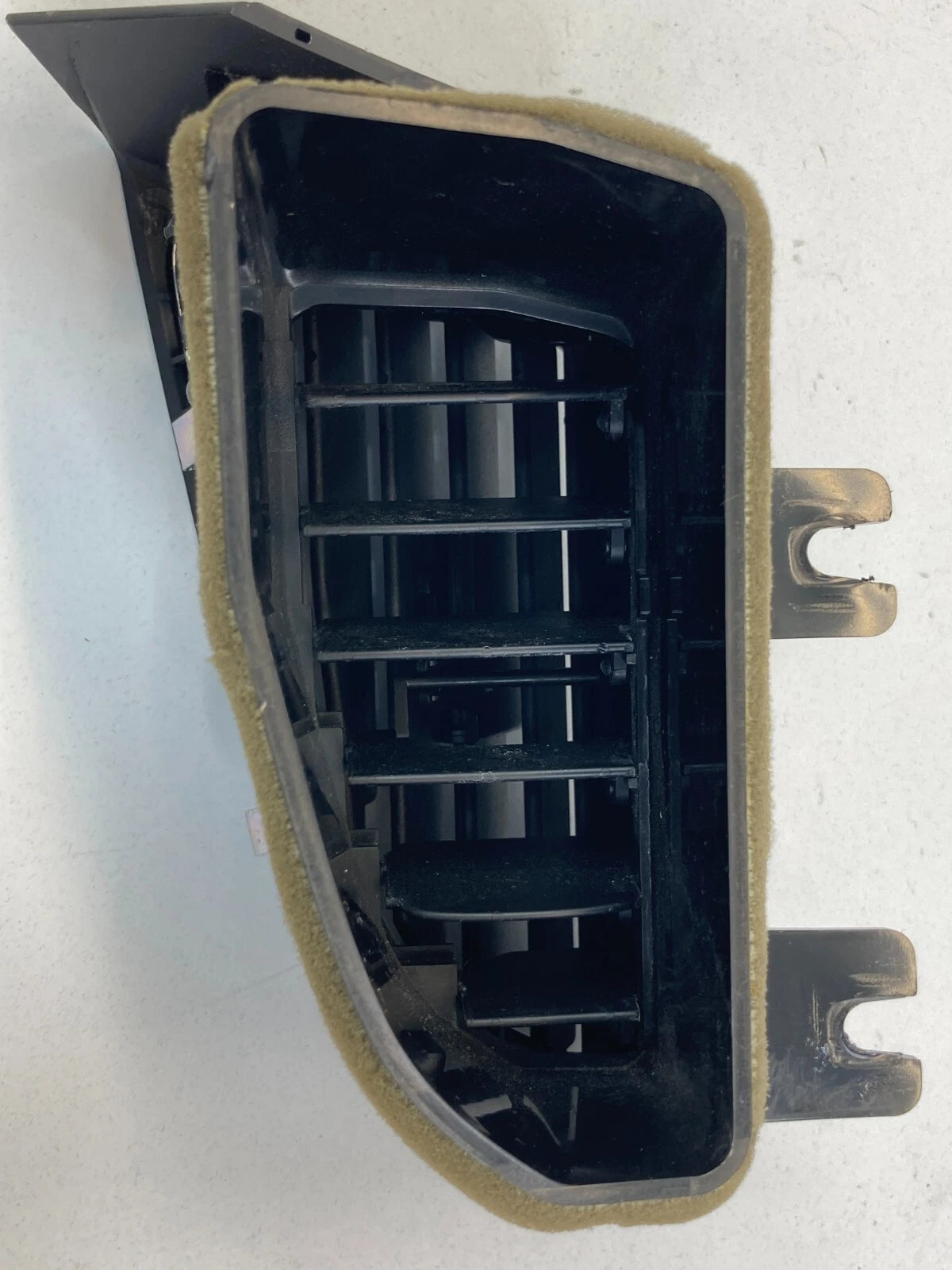 2010-2012 LINCOLN MKT LEFT DRIVER SIDE DASH AC AIR VENT GRILLE AE93-74046B31-A