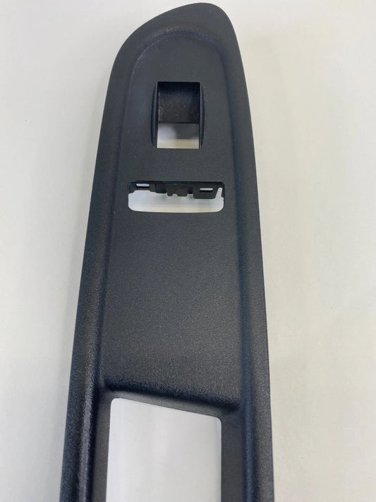 2009-2012 CHEVROLET TRAVERSE FRONT RIGHT WINDOW SWITCH BEZEL TRIM OEM 25868362