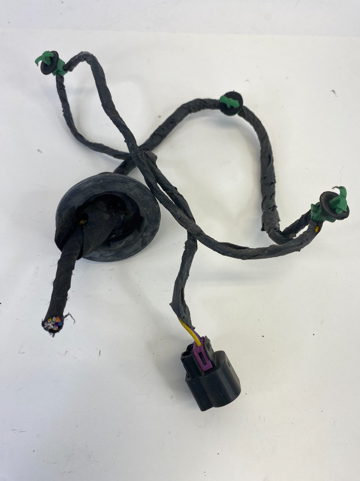 2008-2012 Buick Enclave Left Driver Taillight Wire Wiring Harness Plug Pigtail