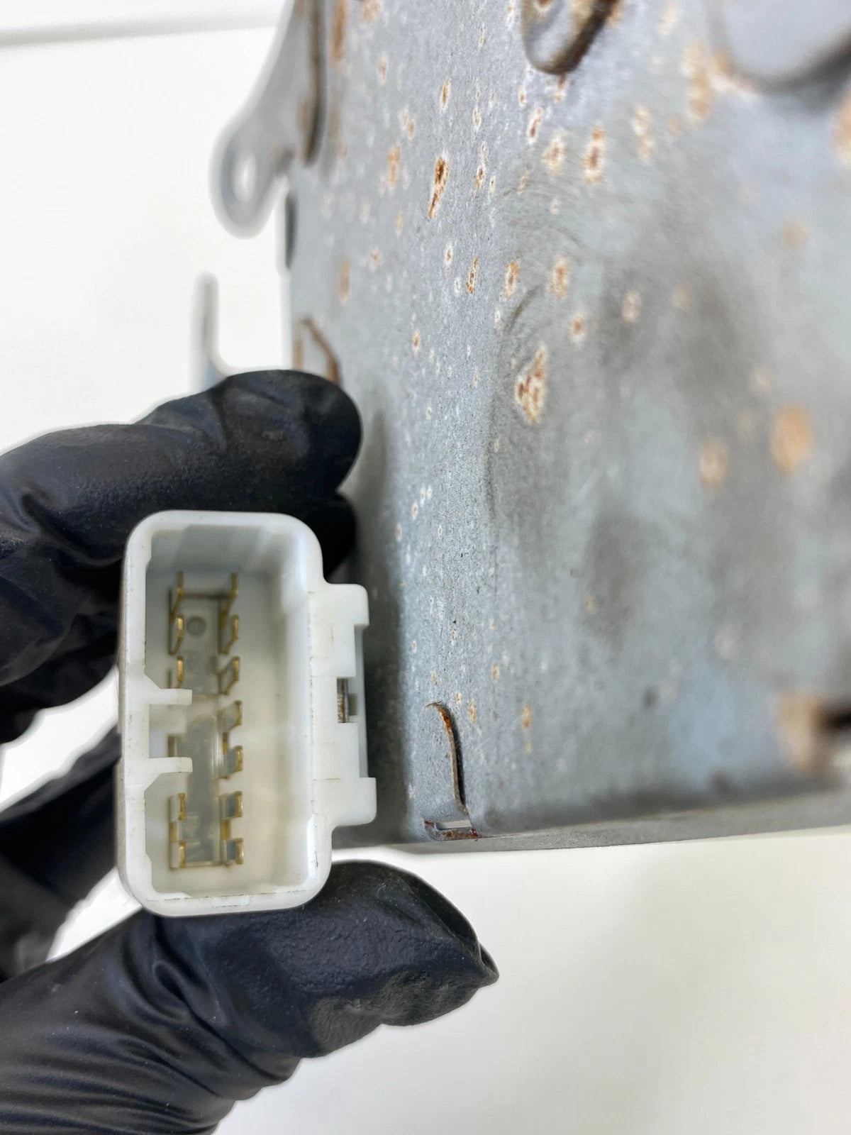 98-05 LEXUS GS300 LEFT FRONT DRIVER SEAT POSITION CONTROL MODULE 89710-30090 OEM