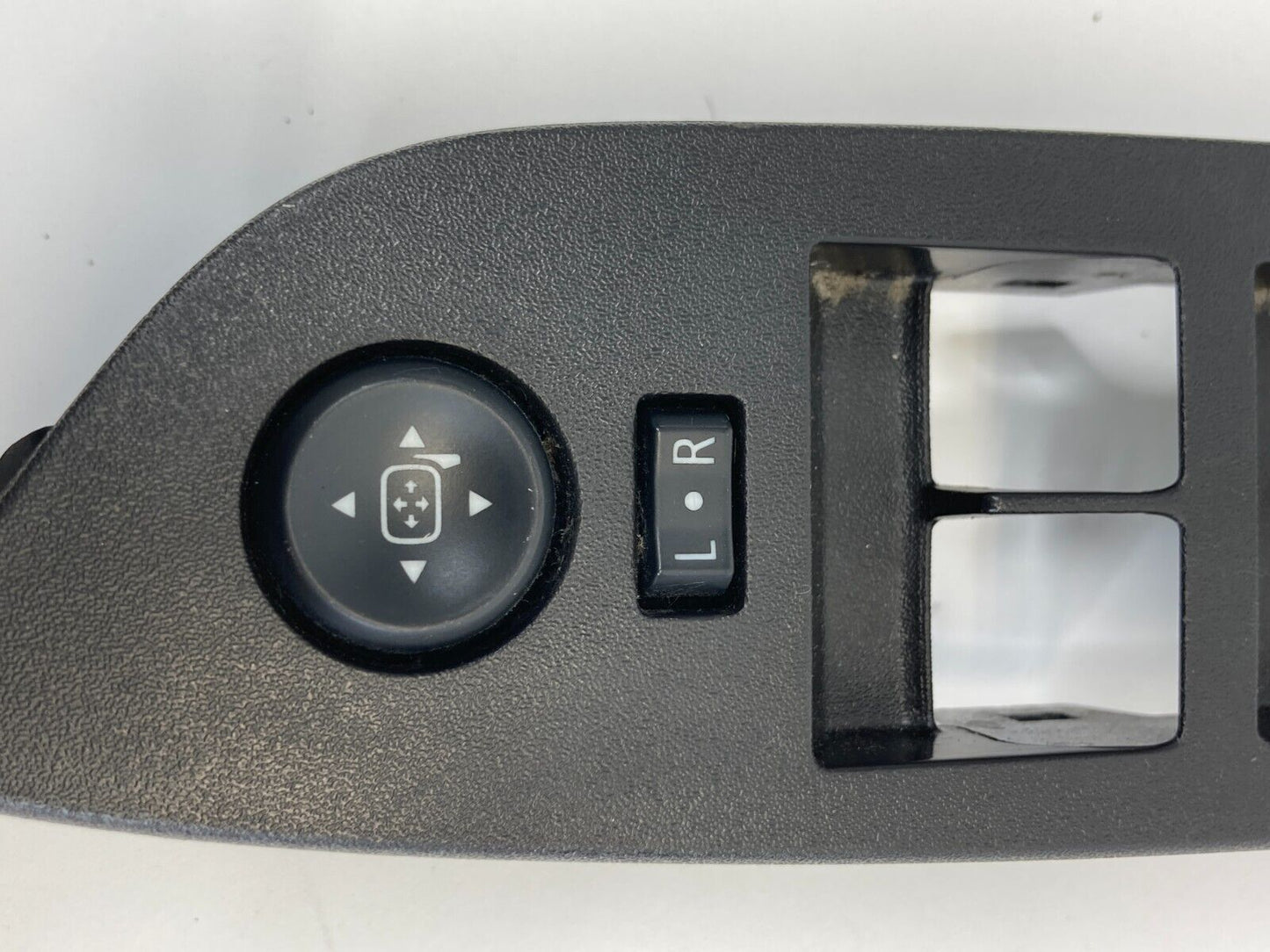 2010-2017 GMC Terrain Front Left Side Door Window Switch Bezel Trim 25946838