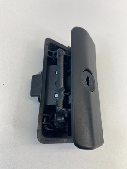 2007-2013 BMW 328I BASE SEDAN RIGHT PASSENGER DASHBOARD GLOVE BOX LOCK LATCH OEM