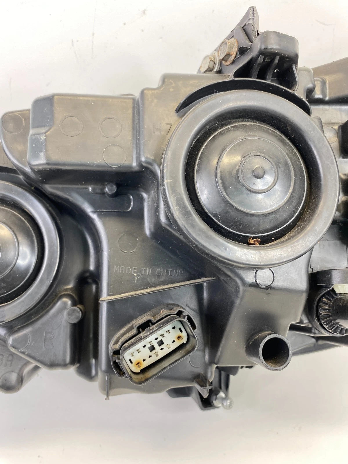 2013-2016 FORD FUSION FRONT RIGHT PASSENGER HEADLIGHT HEADLAMP OEM