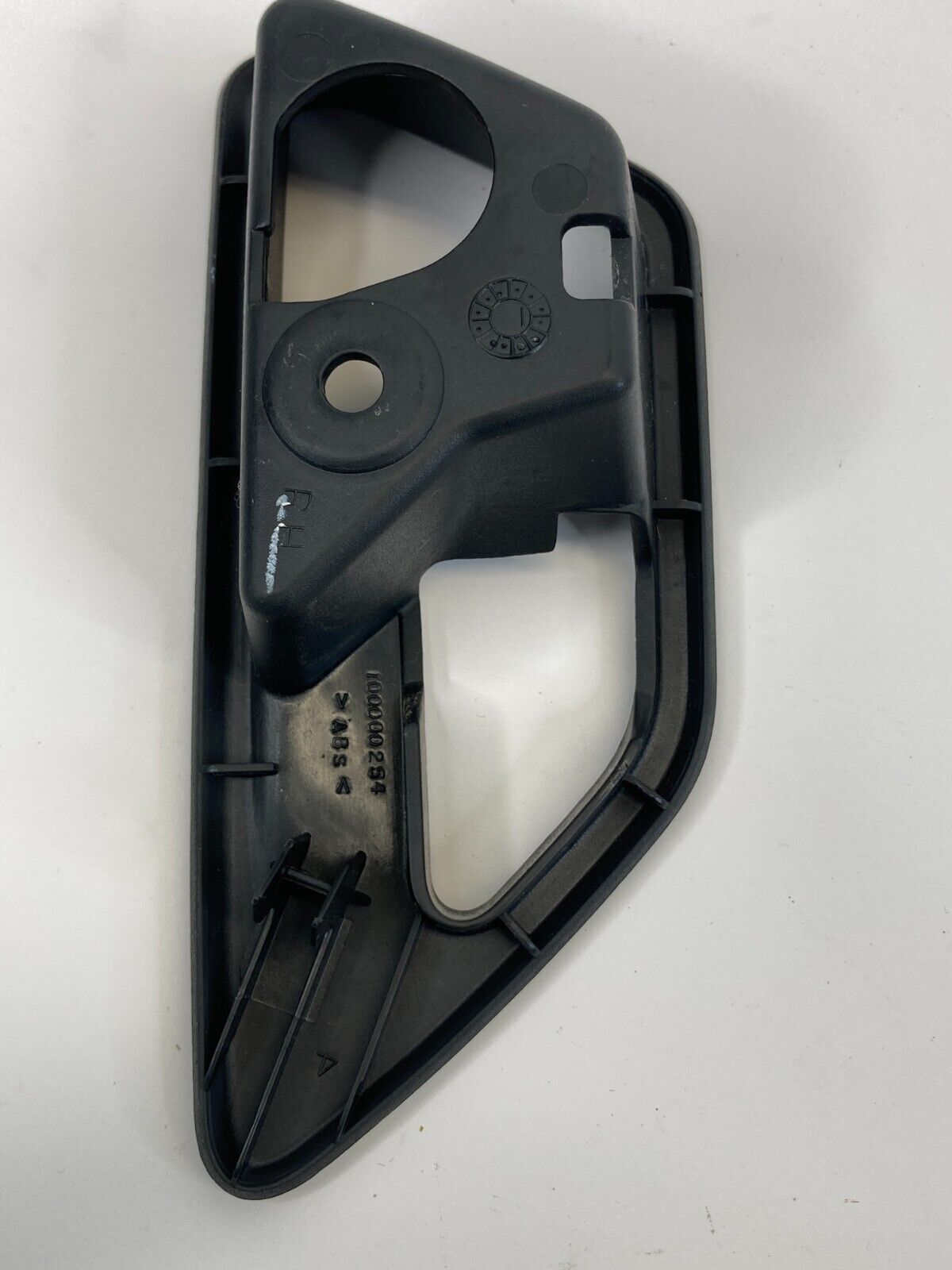 2009 2010 Dodge Journey Front Right Interior Door Handle Bezel 100000254 OEM