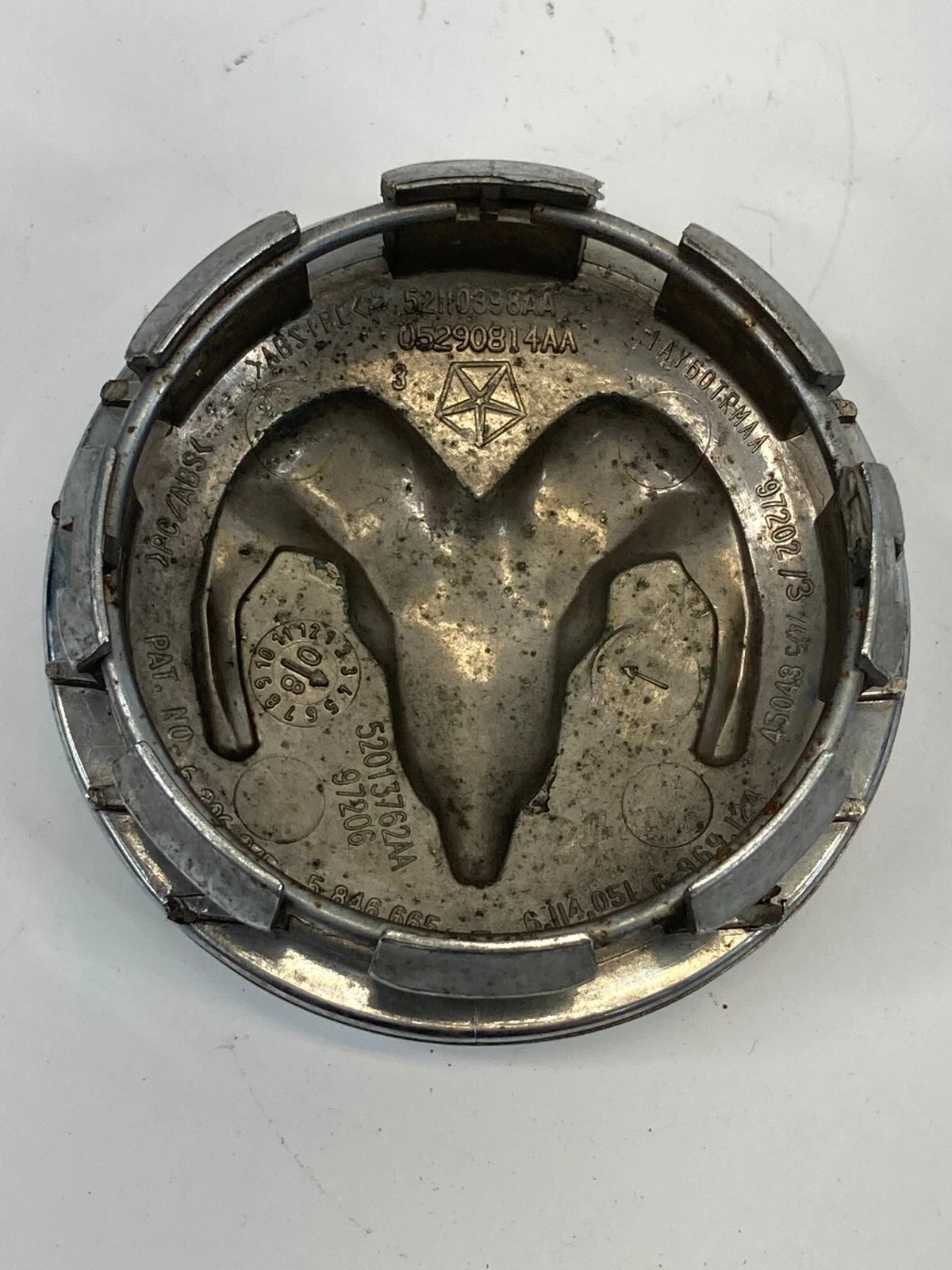 2005-2010 DODGE RAM 1500 WHEEL HUB CAP CENTER CAP HUB CAP COVER 05290814AA OEM
