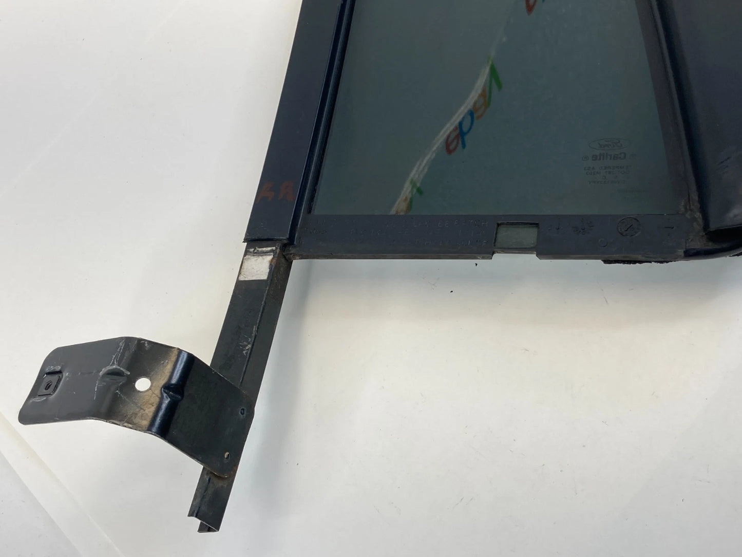 2003 04 05 2006 LINCOLN NAVIGATOR REAR RIGHT BACK DOOR SIDE VENT WINDOW GLASS