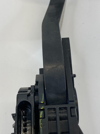2010-2017 Chevrolet Equinox 2.4L AT Fuel Accelerator Gas Pedal Throttle OEM