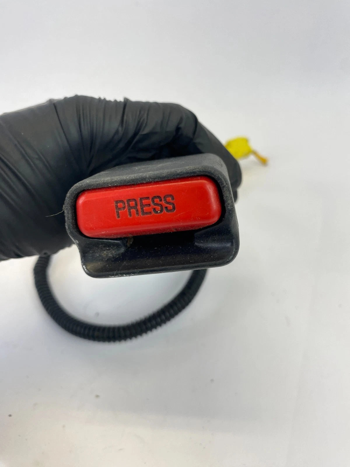 2007-2012 ACURA RDX FRONT LEFT DRIVER SIDE SEAT BELT BUCKLE PRETENSIONER OEM