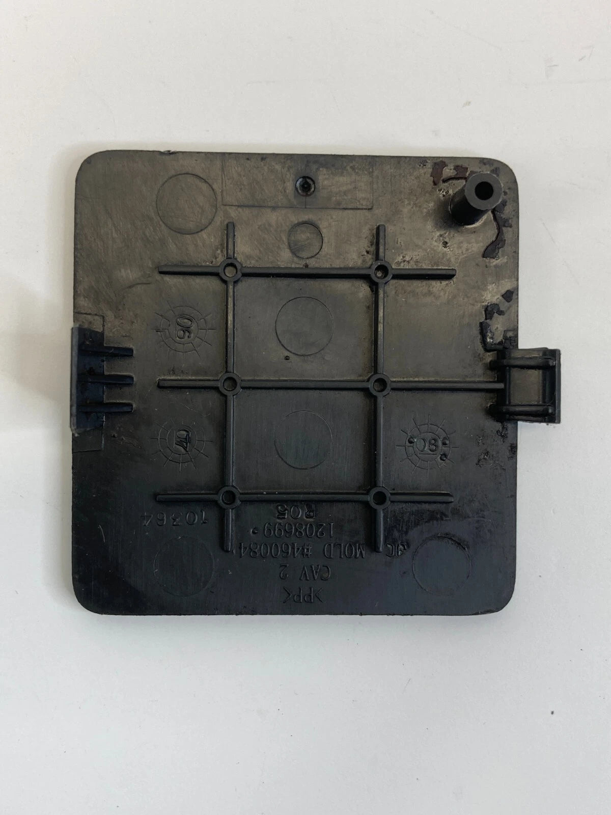 07-16 GMC ACADIA FRONT INNER FLOOR SEAT BOLT COVER TRIM BEZEL BLACK OEM