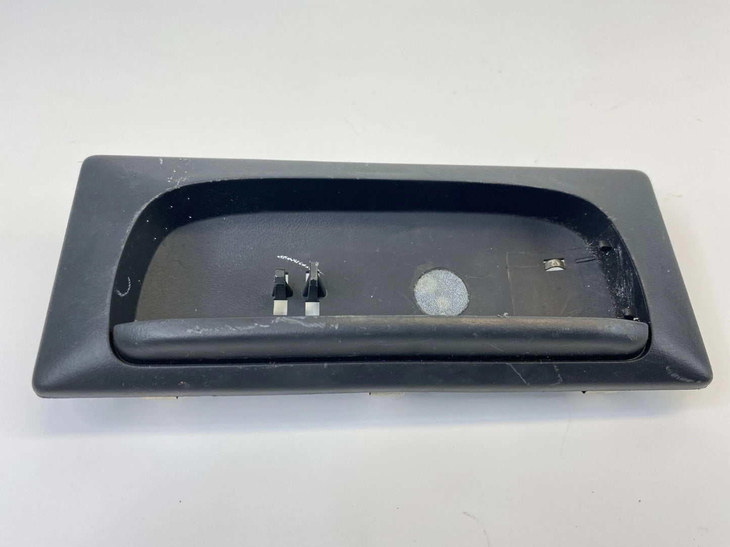 2009-2011 DODGE JOURNEY RECHARGEABLE FLASHLIGHT LAMP LIGHT SURROUND HOUSING TRIM
