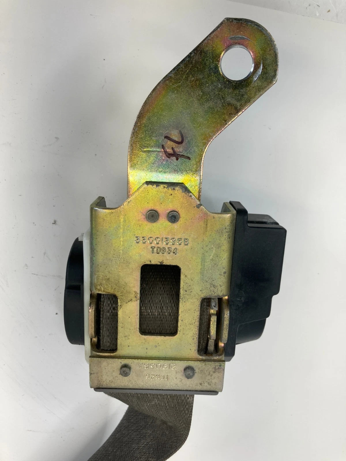 2005 BUICK CENTURY SEDAN FRONT LEFT DRIVER SIDE SEAT BELT RETRACTOR OEM