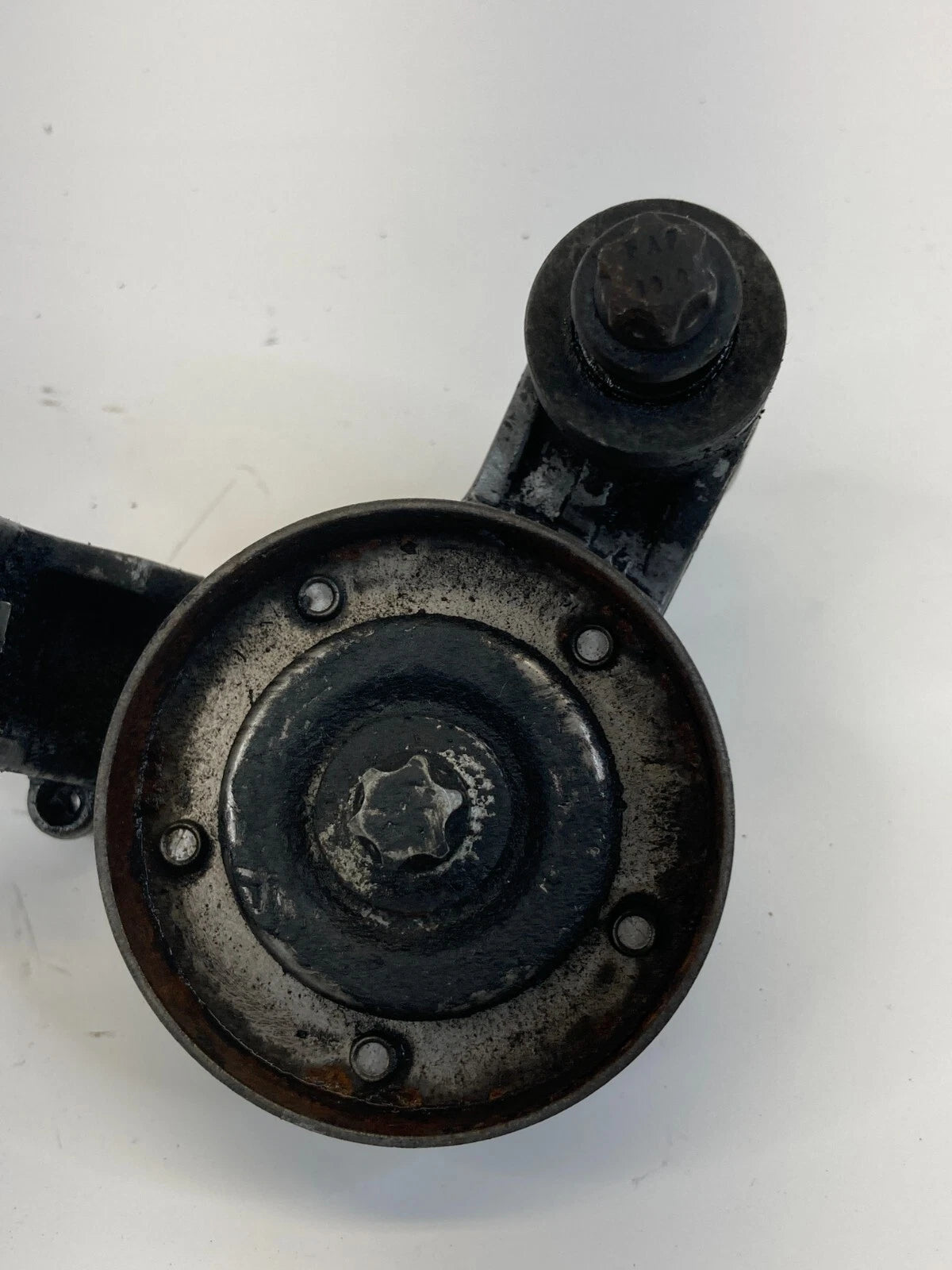 11 12 13 14 15 16 CHEVROLET CRUZE 1.4L ENGINE DRIVE BELT TENSIONER PULLEY OEM