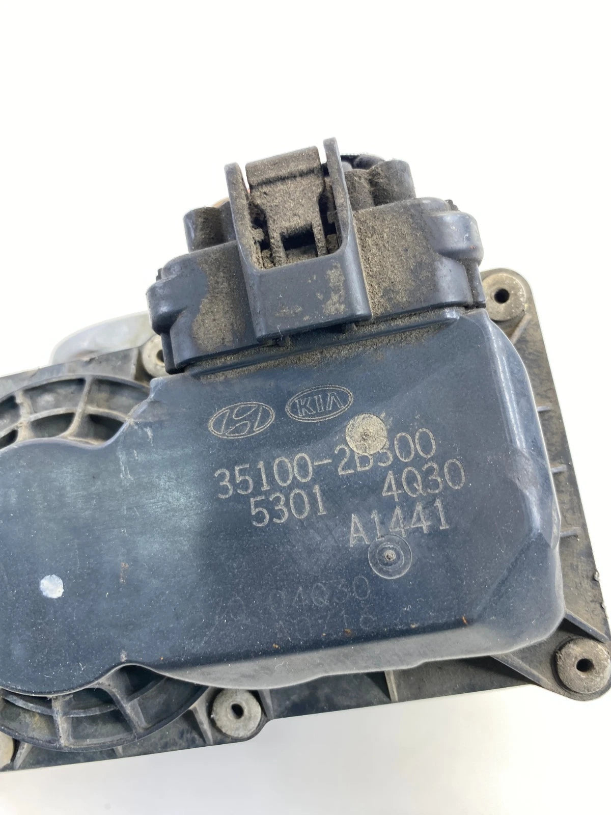2012-2019 HYUNDAI ACCENT 1.6L 16V THROTTLE BODY THROTTLE VALVE 35100-2B300 OEM