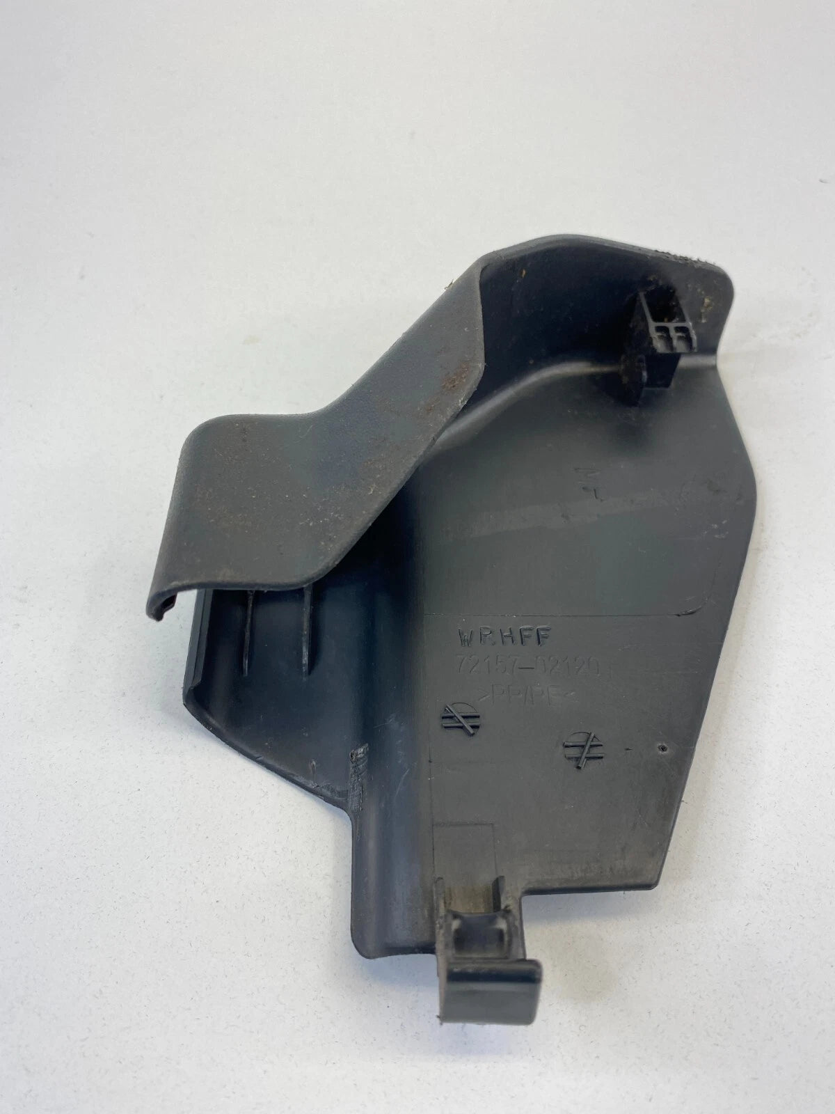 2009-2013 TOYOTA MATRIX RIGHT INNER SEAT TRACK END COVER TRIM CAP 72157-02120