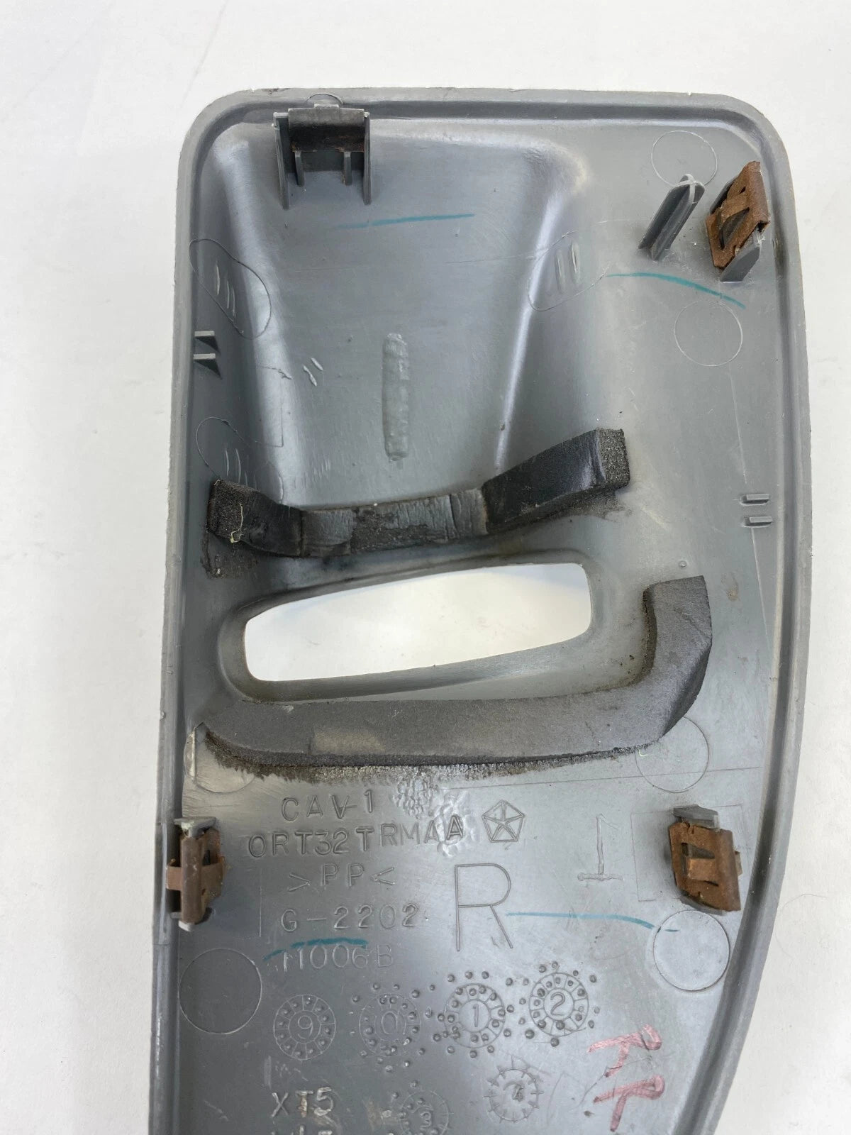 2004-2007 DODGE CARAVAN REAR RIGHT SIDE SEAT BELT TRIM BEZEL ORT32TRMAA OEM