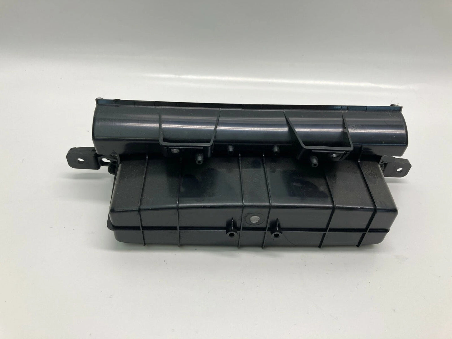 2006 2007 2008 2009 2010 KIA SEDONA CENTER DASH STORAGE COMPARTMENT 4D846-25100