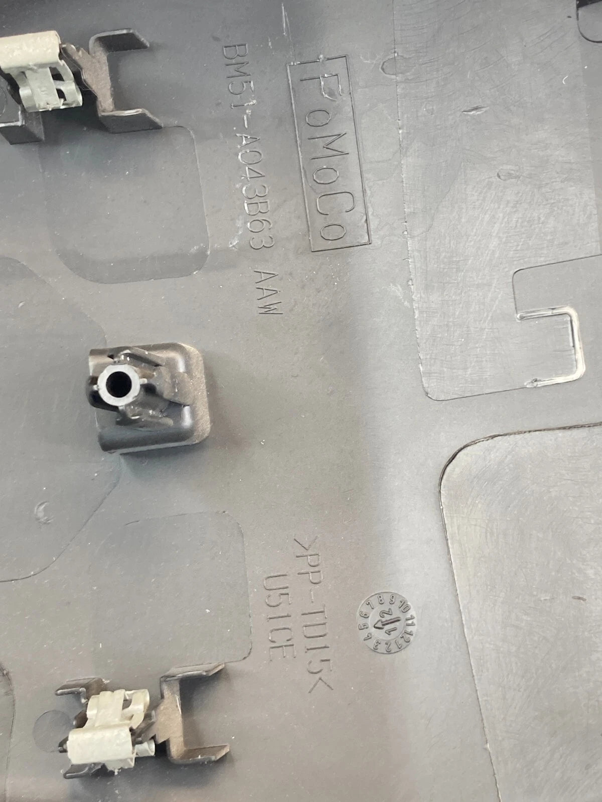 2012-2014 FORD FOCUS REAR POWER OUTLET SOCKET PANEL TRIM BEZEL BM51-A043B63 OEM