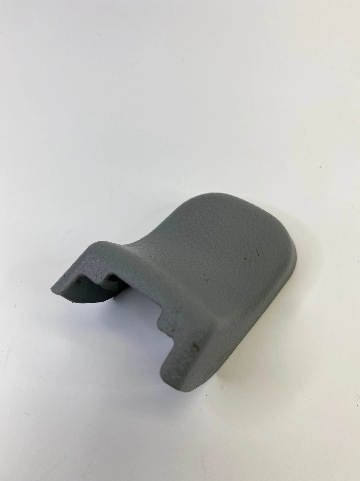 07 08 09 HYUNDAI SANTA FE FRONT INNER SEAT RAIL TRACK MOUNTING COVER 88097-2B000