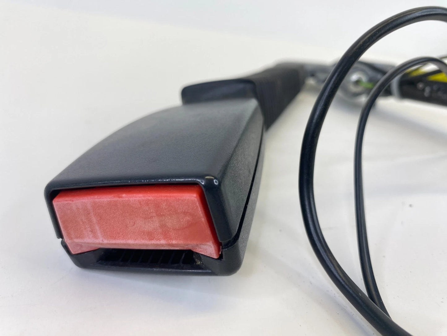 2009 Jaguar XF 03-08 S-Type 04-09 XJ8 Right Passenger Side Seat Belt Buckle OEM