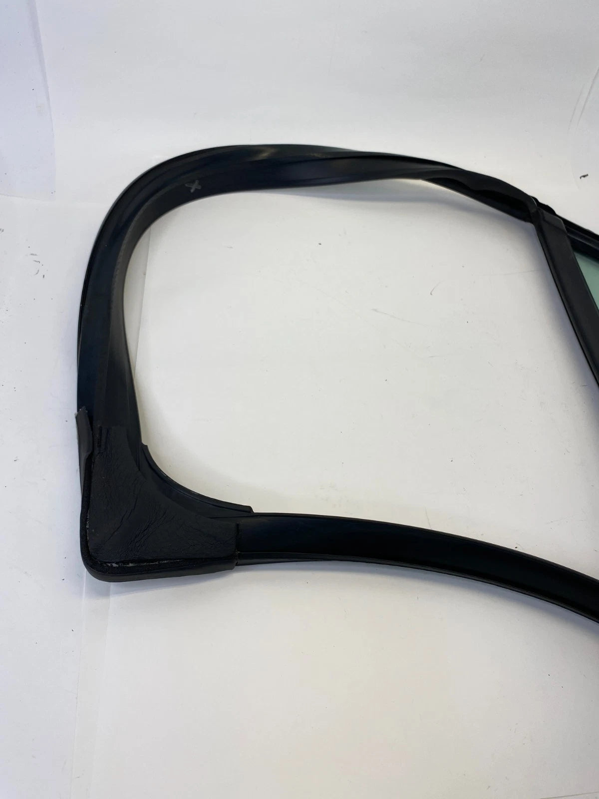 2010-2017 CHEVROLET EQUINOX REAR RIGHT DOOR VENT QUARTER WINDOW GLASS FIXED OEM