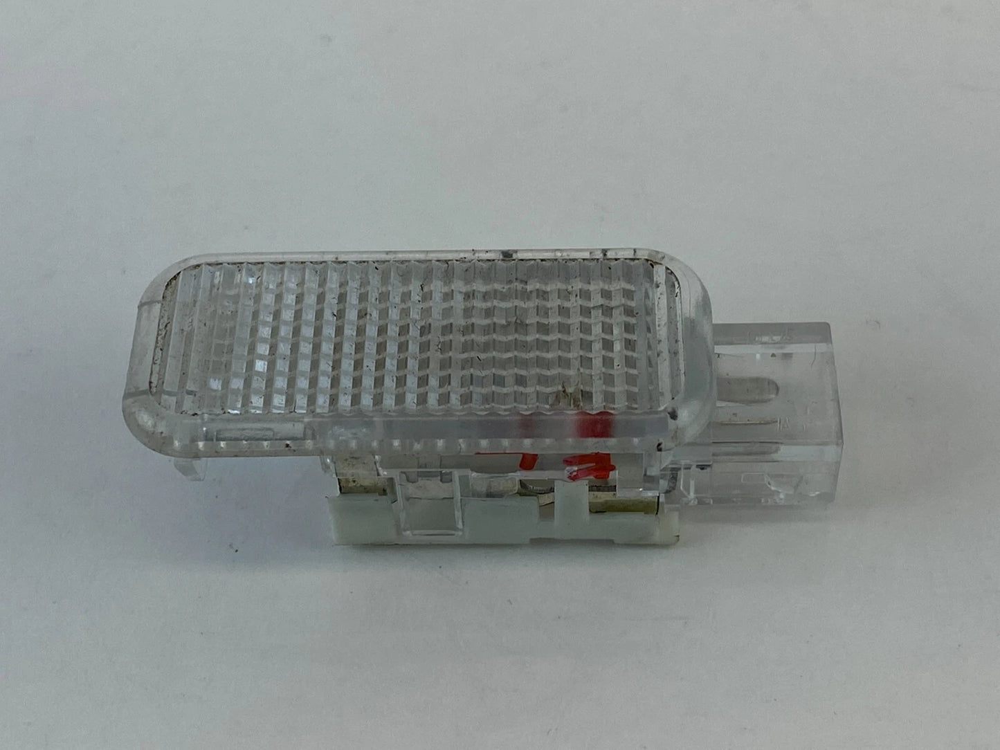 2007-2015 AUDI Q7 FRONT LEFT DRIVER SIDE INTERIOR DOOR COURTESY LIGHT LAMP OEM