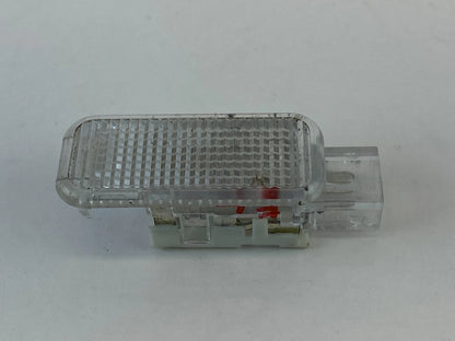 2007-2015 AUDI Q7 FRONT LEFT DRIVER SIDE INTERIOR DOOR COURTESY LIGHT LAMP OEM