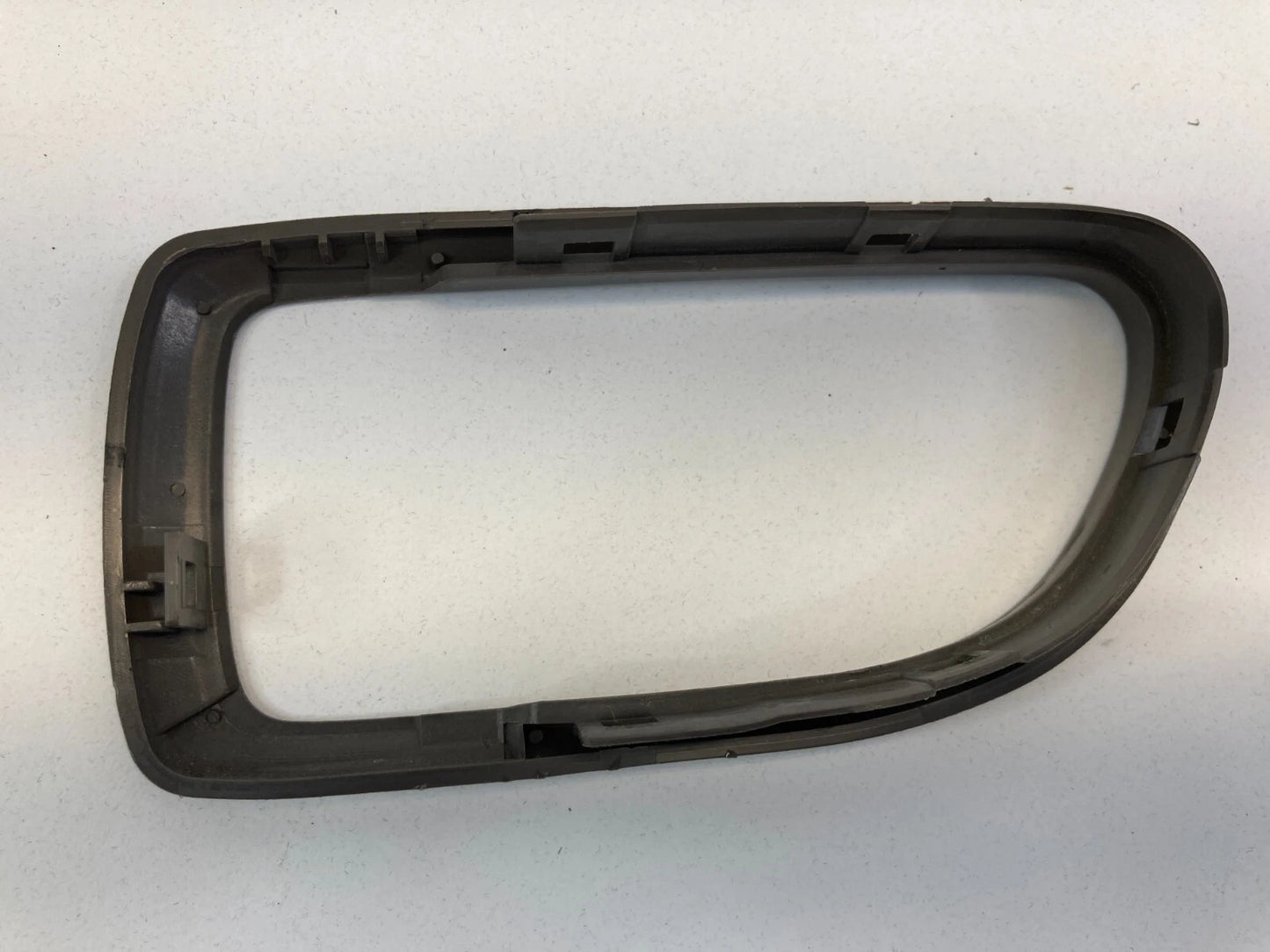 2000-2004 SUBARU OUTBACK FR RH INSIDE DOOR HANDLE BEZEL TRIM COVER PANEL OEM