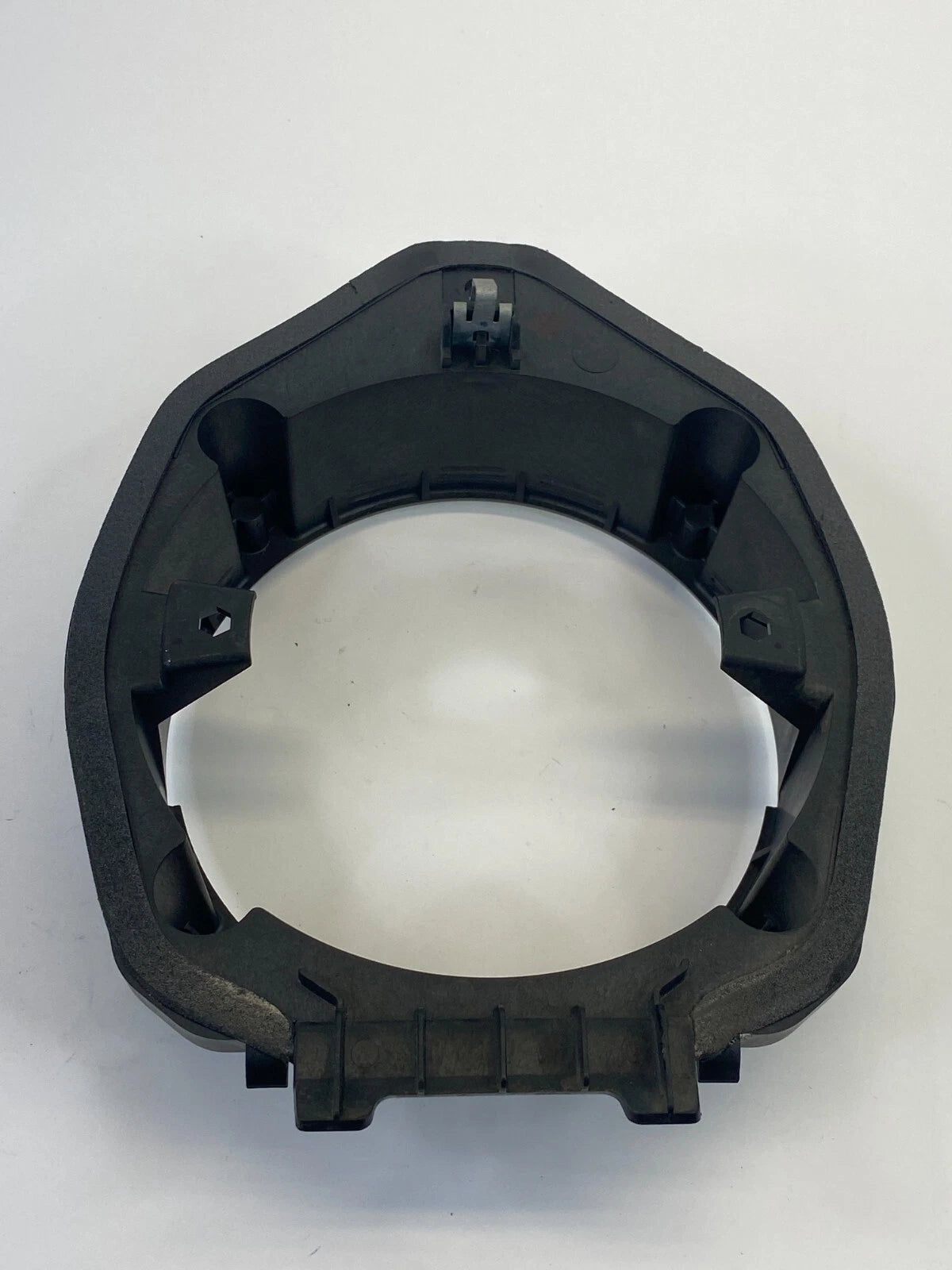 09-17 CHEVY TRAVERSE FRONT RIGHT PASSENGER DOOR SPEAKER MOUNT ADAPTER BRACKET