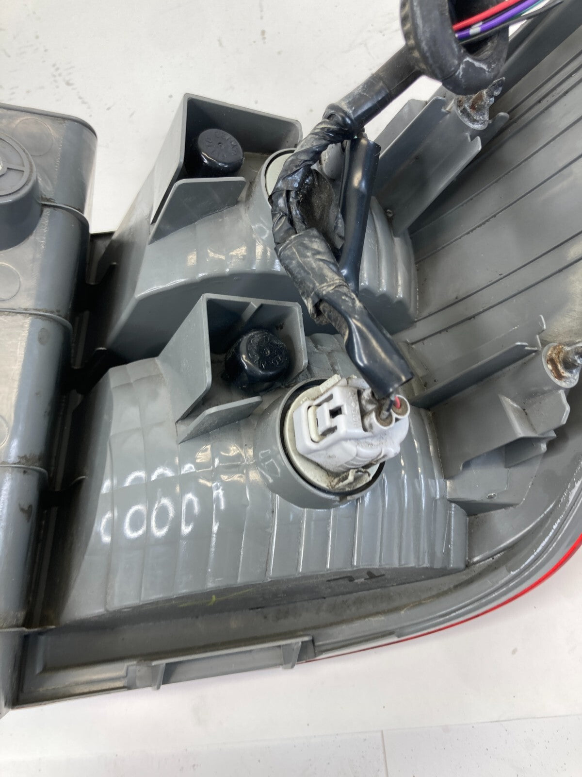 2011-2013 Honda Odyssey Left Driver Outer Tail Light Taillight 949-312