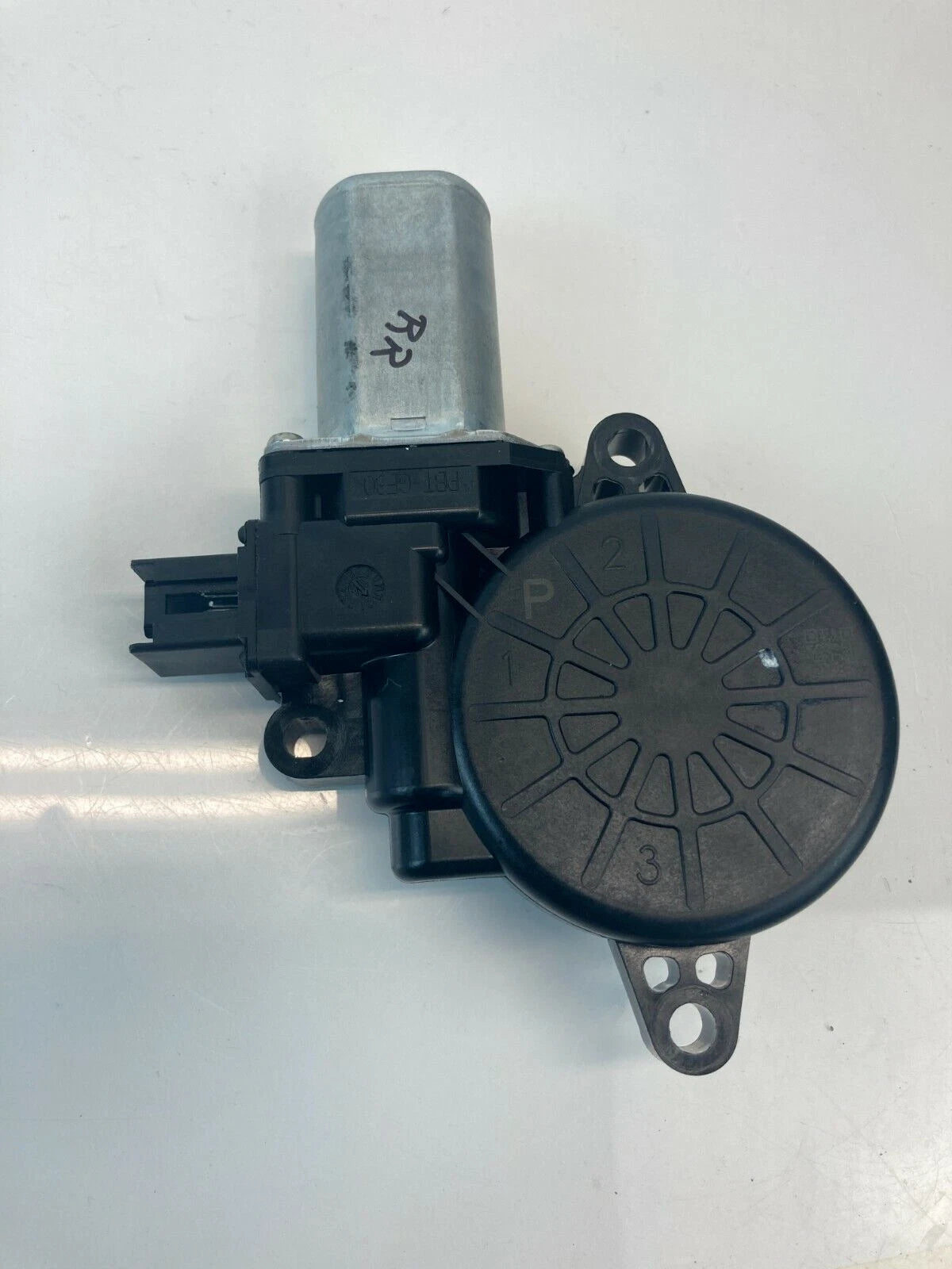 2014-2021 MAZDA 6 MAZDA6 REAR RIGHT BACK SIDE DOOR WINDOW MOTOR D651-58-58XB OEM