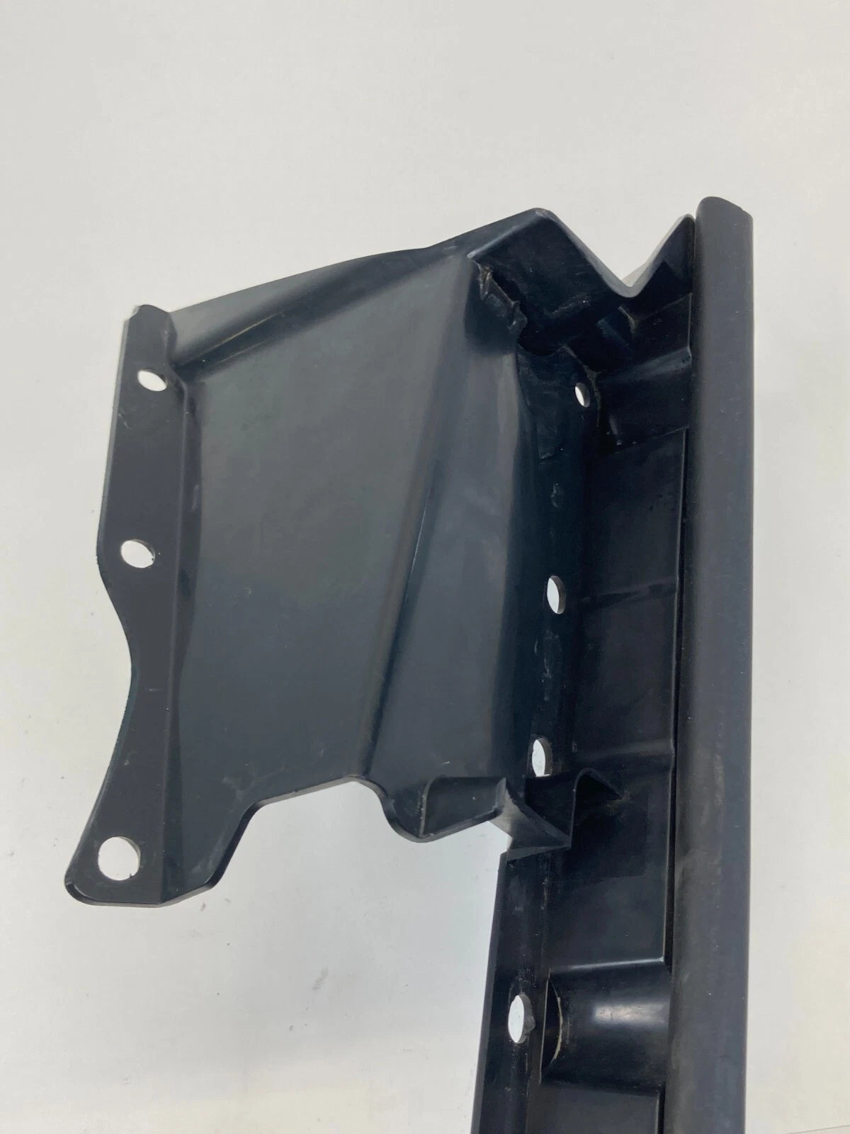 15-24 FORD EDGE FRONT RIGHT PASSENGER SIDE FENDER FILLER TRIM FT4B-R02078 OEM