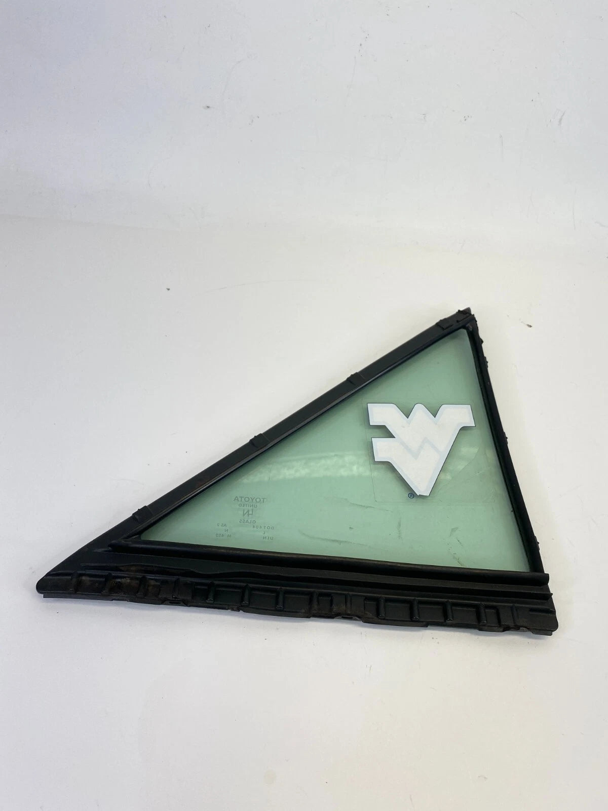 2002-2006 TOYOTA CAMRY REAR LEFT DOOR QUARTER VENT WINDOW GLASS 68189-AA010 OEM