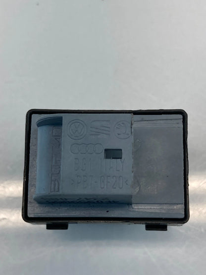 2007-2011 AUDI Q7 REAR RIGHT PASSENGER SIDE DOOR WINDOW CONTROL SWITCH 4F0959855